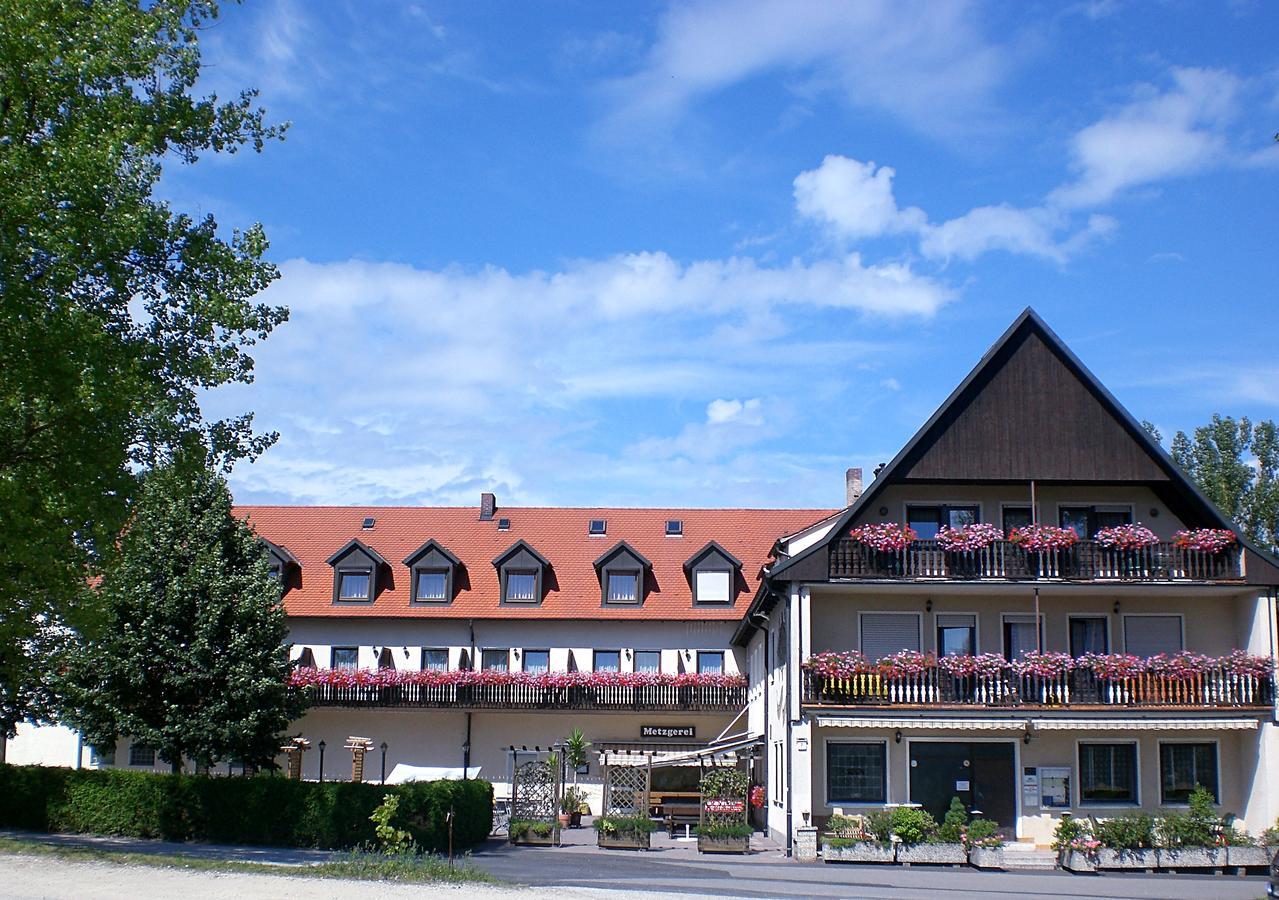 Hotel-Gasthof "Zum Bartl" Sulzbach-Rosenberg Exterior photo